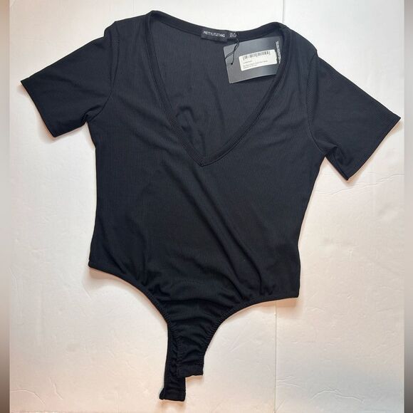 NWT PrettyLittleThing Plus Black Ribbed Plunge Short Sleeve Bodysuit Size 12 - Picture 14 of 15